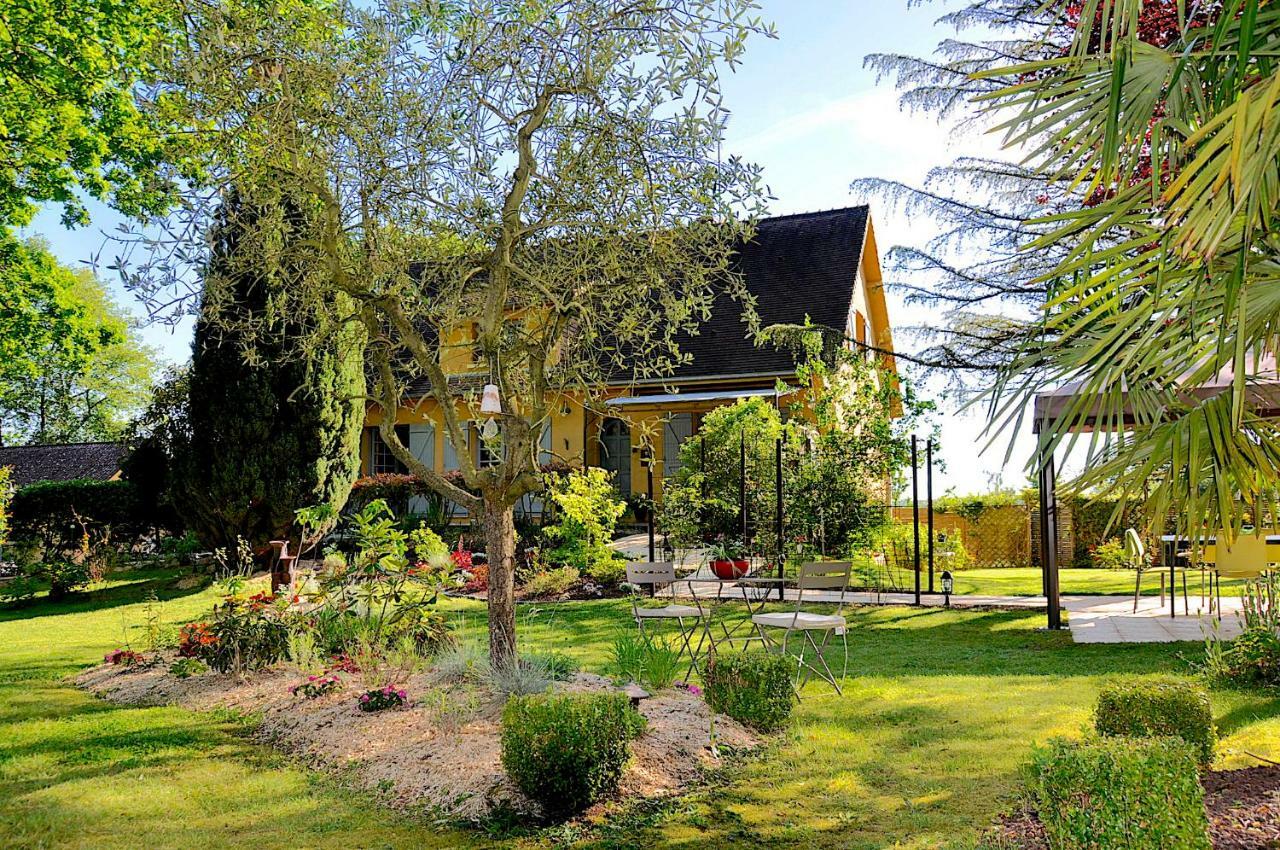 Au Jardin De Lisa Bed and Breakfast Cherreau Eksteriør billede
