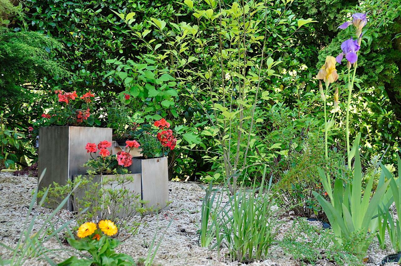 Au Jardin De Lisa Bed and Breakfast Cherreau Eksteriør billede
